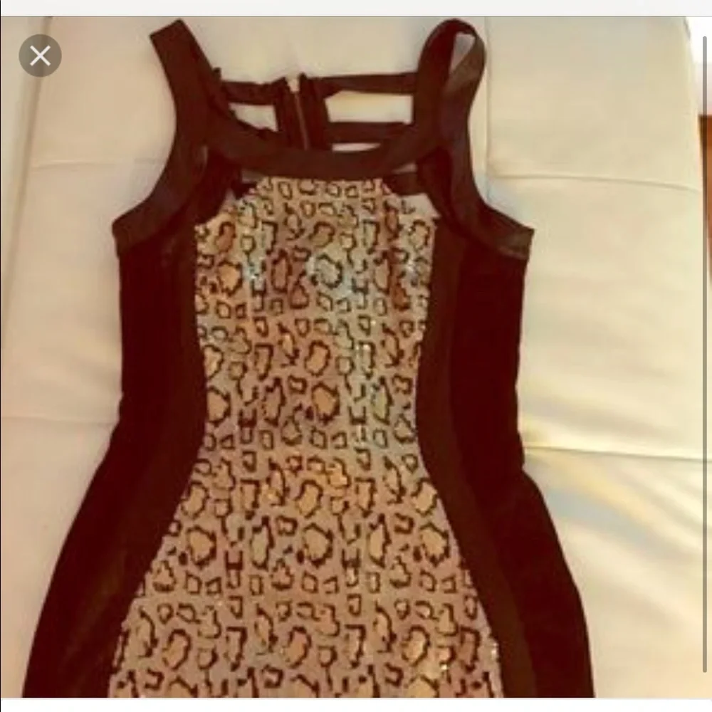 Bebe - Picture 2 of 4